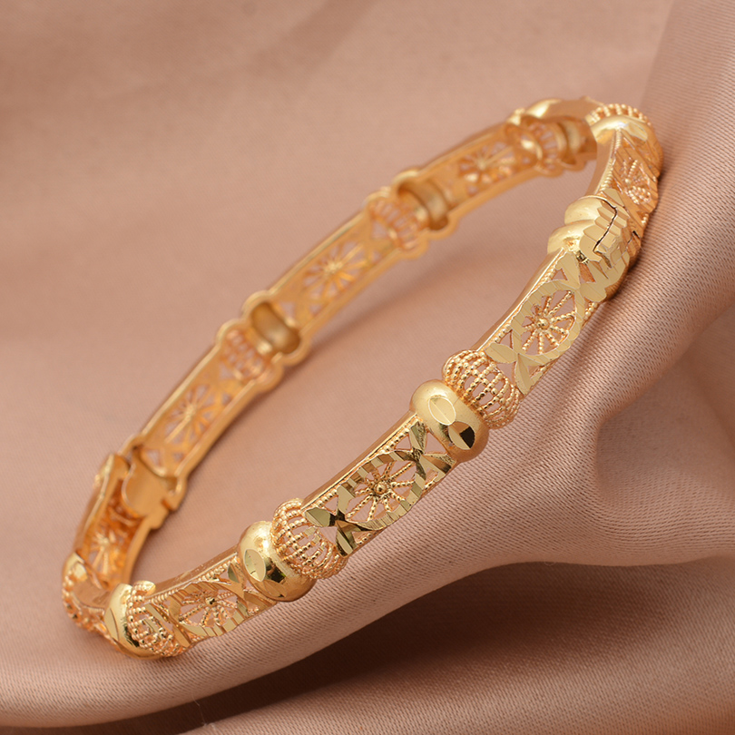 กำไลข้อมือลายคลื่นประดับด้วยลว - Ethnic Fashion Dubai บทวิจารณ์และราคา